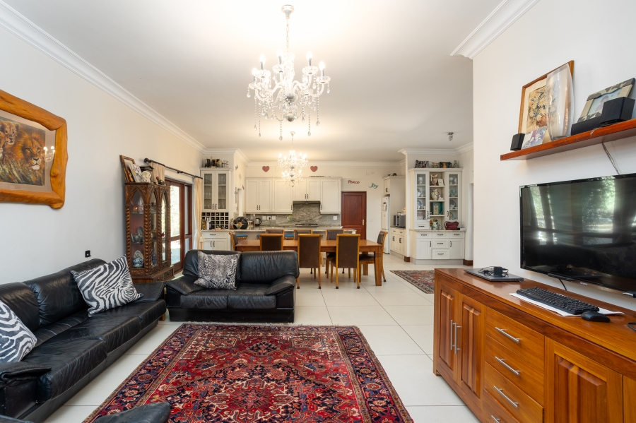 5 Bedroom Property for Sale in Val De Vie Estate Western Cape